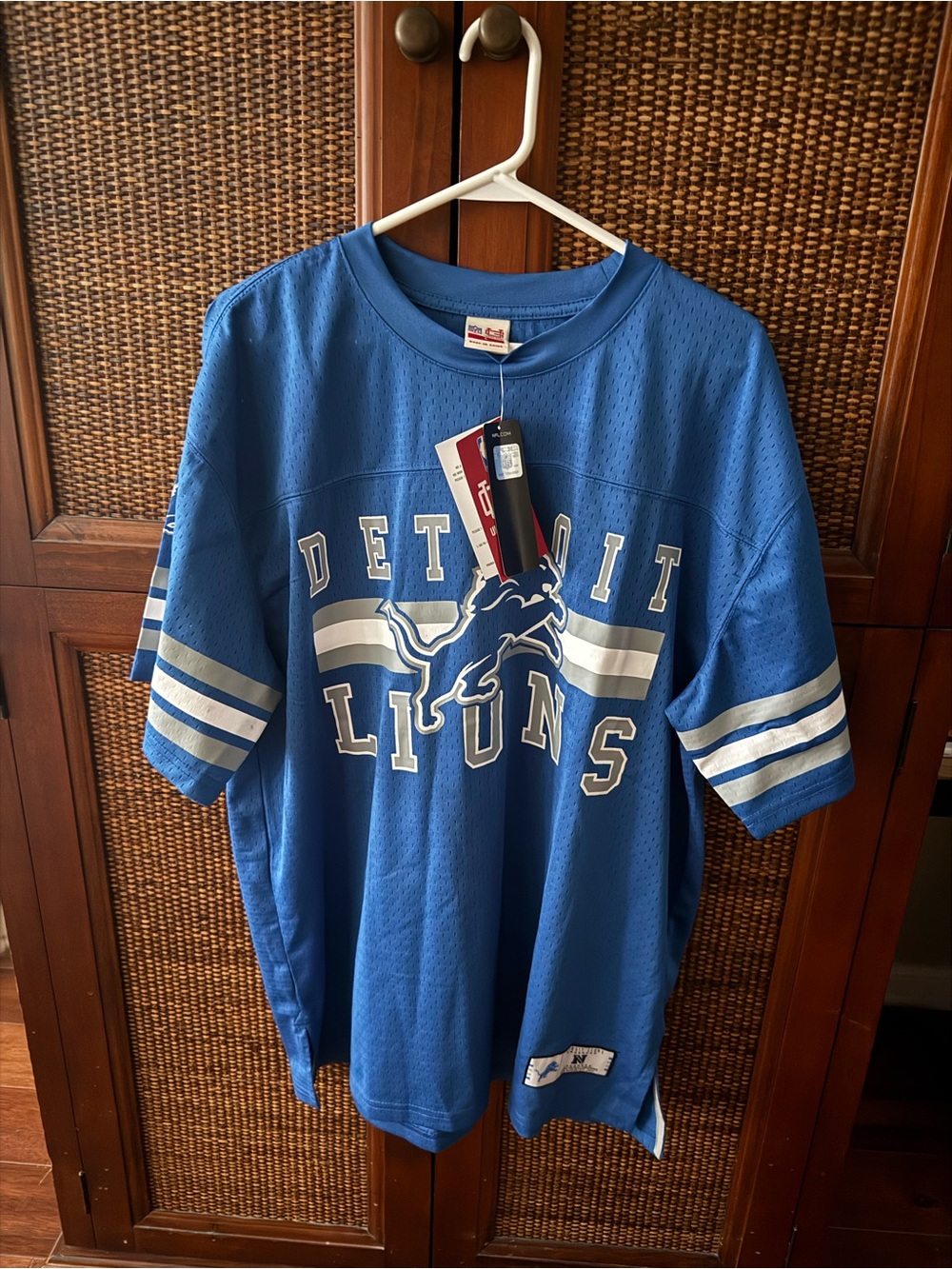 Detroit Lions 🦁 Jersey NWT sz L